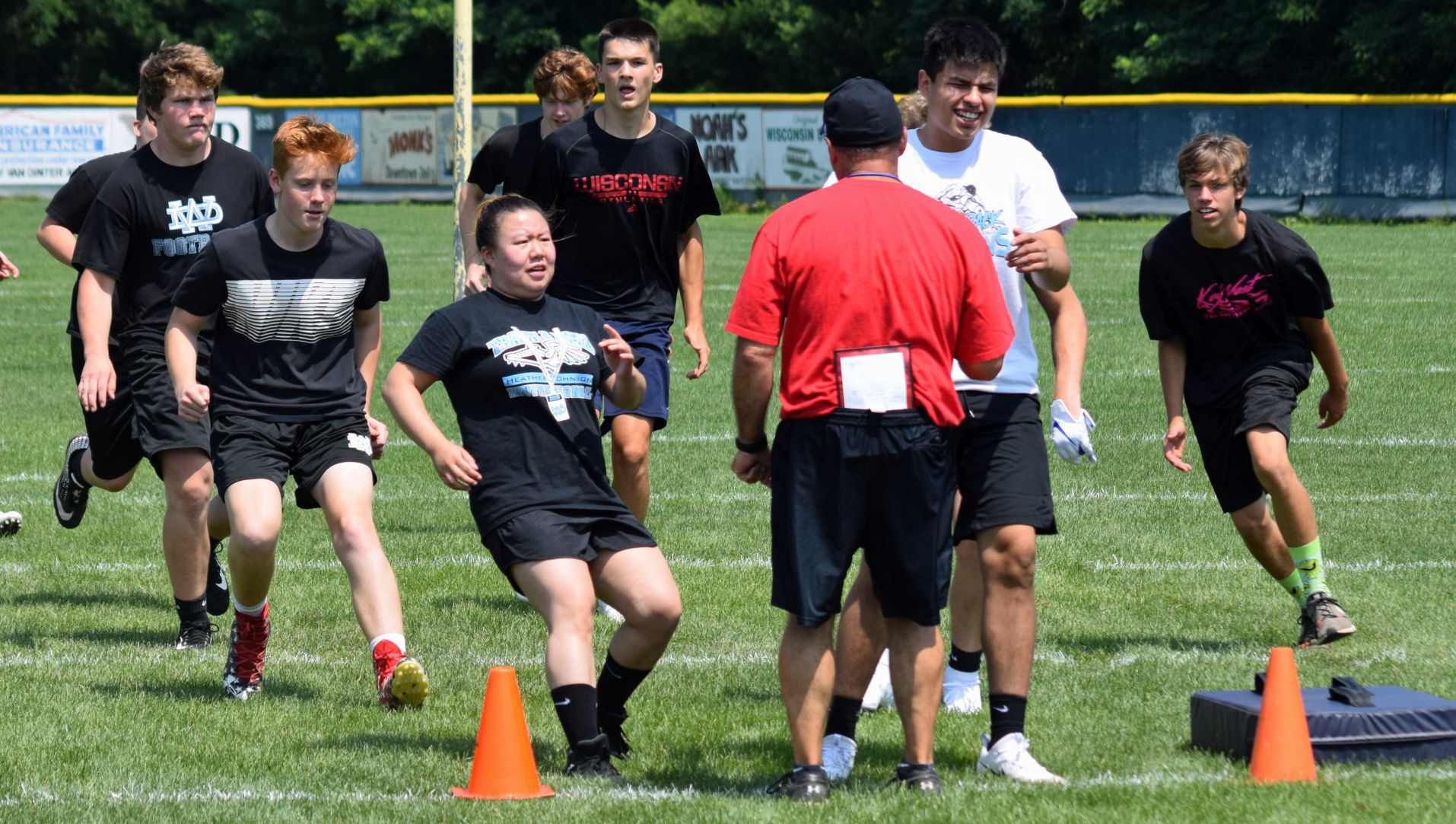 Wisconsin Dells linebackers
